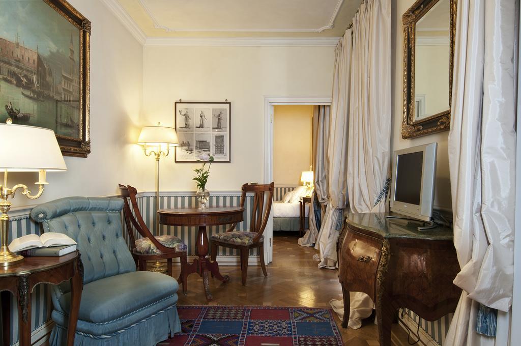 Petit Palais Hotel De Charme Milán Habitación foto